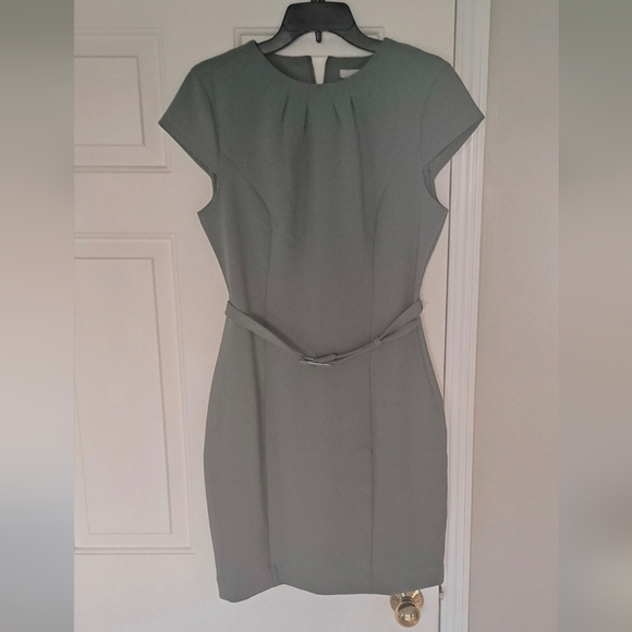 H&M Dresses & Skirts - H&M NWT Olive Green Business  Fitted Casual Belted Dress.  Size M.